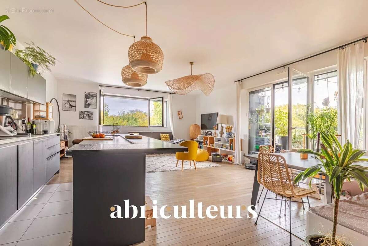 Appartement à ISSY-LES-MOULINEAUX