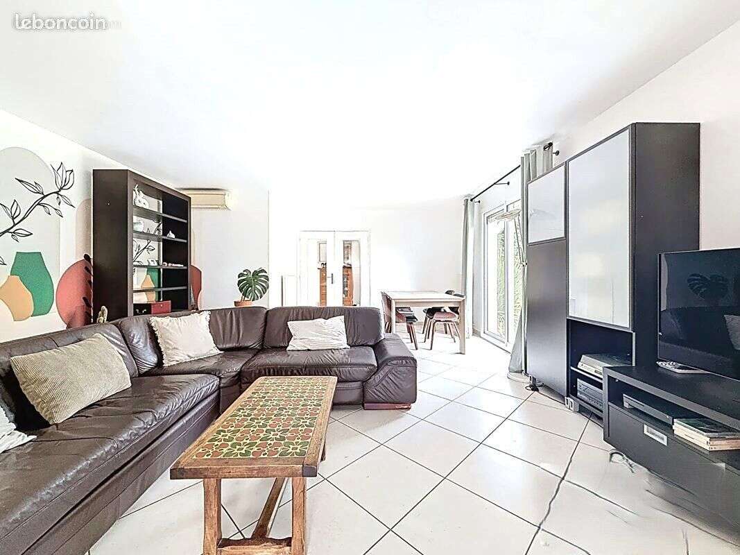 Maison à CASTELGINEST