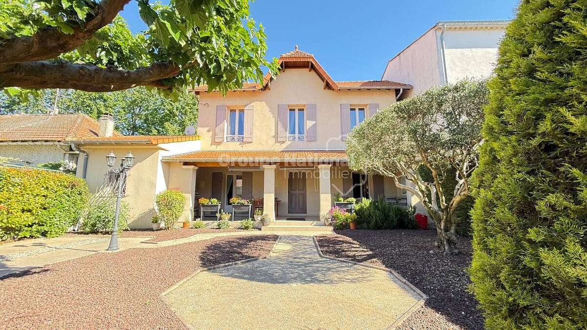 Maison à MONTEUX