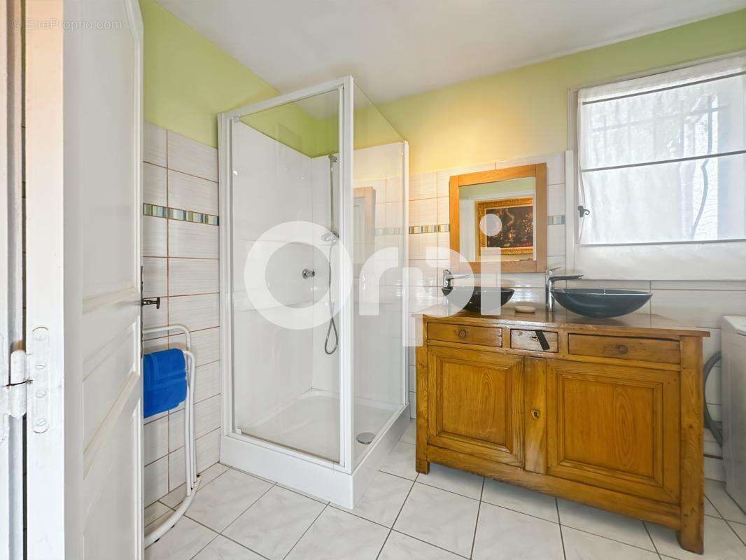 Maison à VALLON-PONT-D&#039;ARC