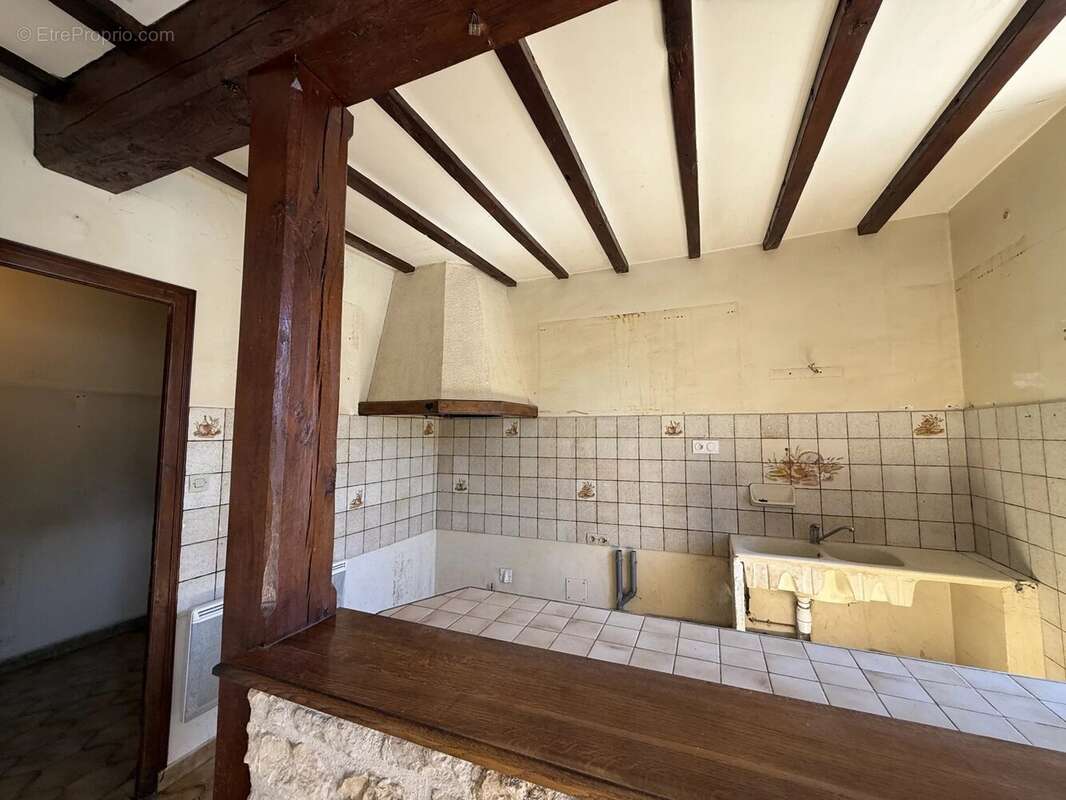 Maison à NIEUL-LE-VIROUIL