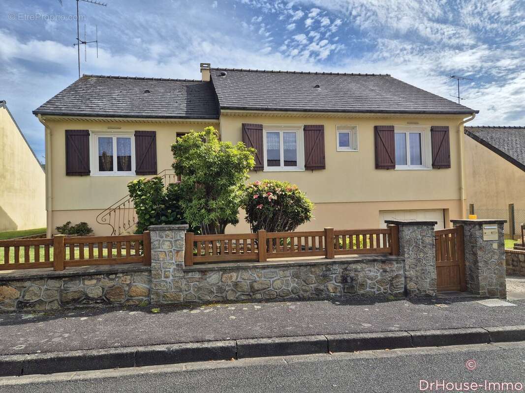 Maison 93 m² à Ernee  - photo 7