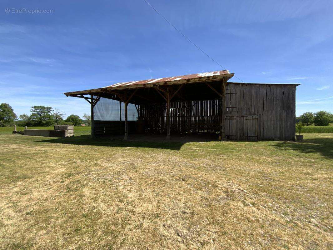Maison à POULIGNY-NOTRE-DAME