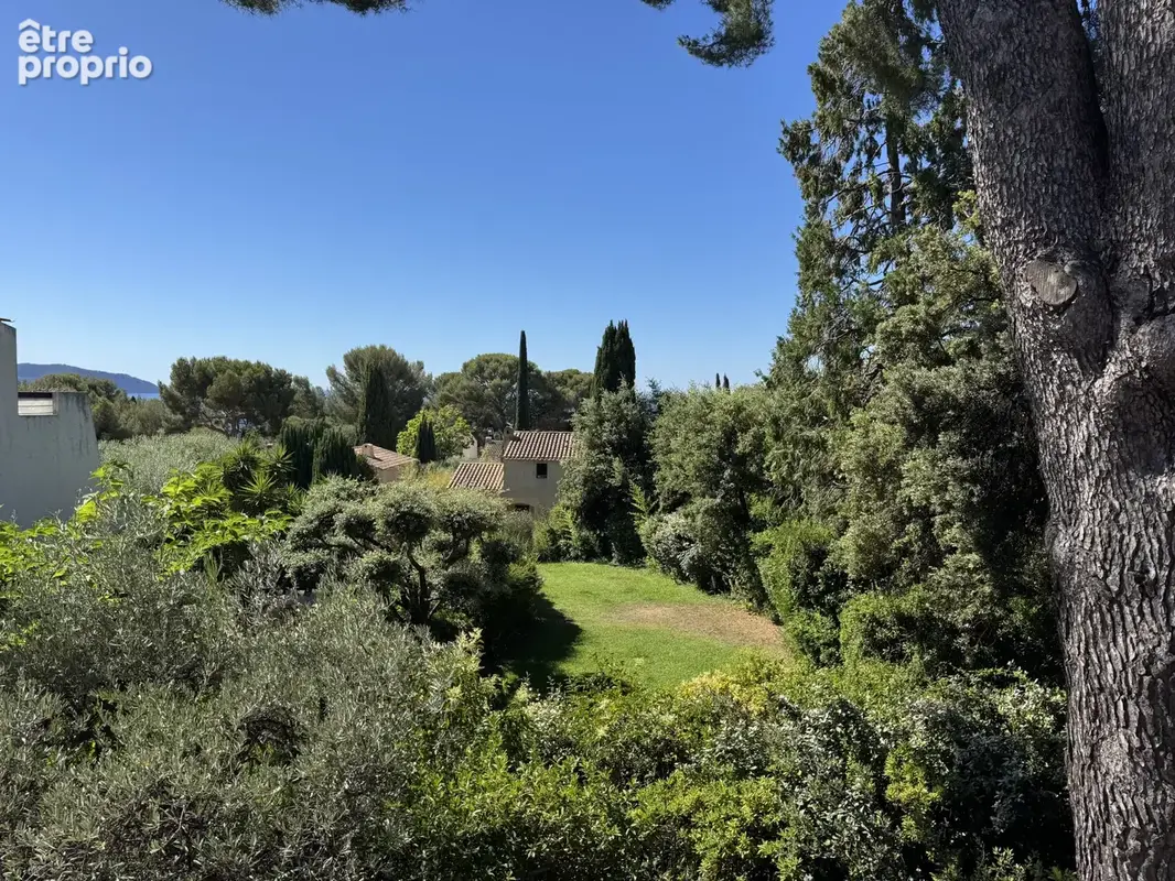 Quartier Fontsainte - T2 39m2 - Terrasse vue pinède et mer - Piscine - Parking privé - 289 000€ - photo 5