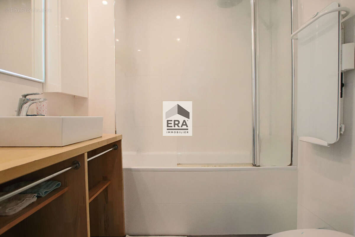 Appartement à LA GARENNE-COLOMBES