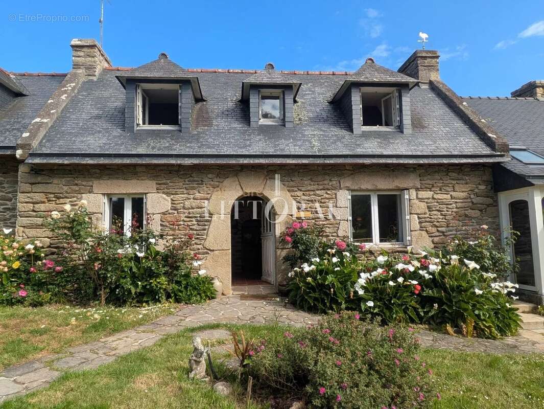 Maison à PLOUGONVELIN
