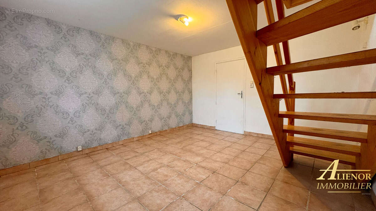 Maison à SAINT-ASTIER