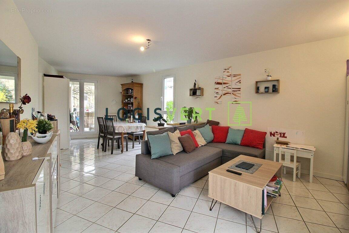 Salon - Appartement à PALAISEAU