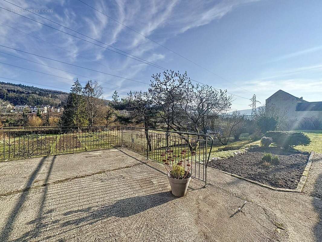 Maison à NOUZONVILLE