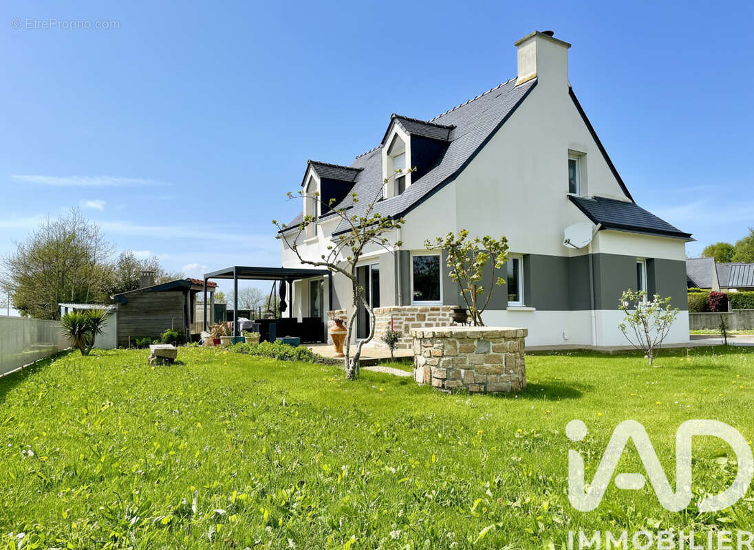 Maison 133 m² à Saint-Urbain  - photo 2