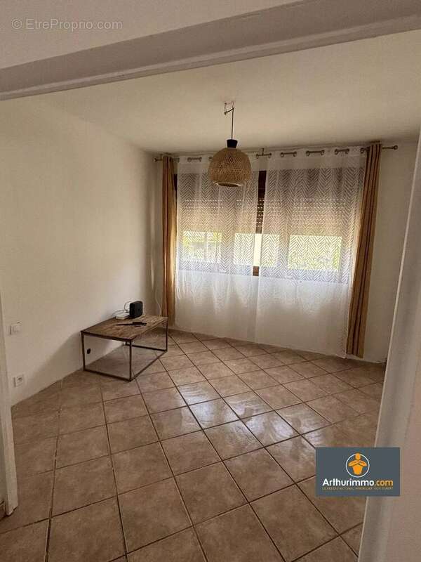 Maison à MAUREGNY-EN-HAYE