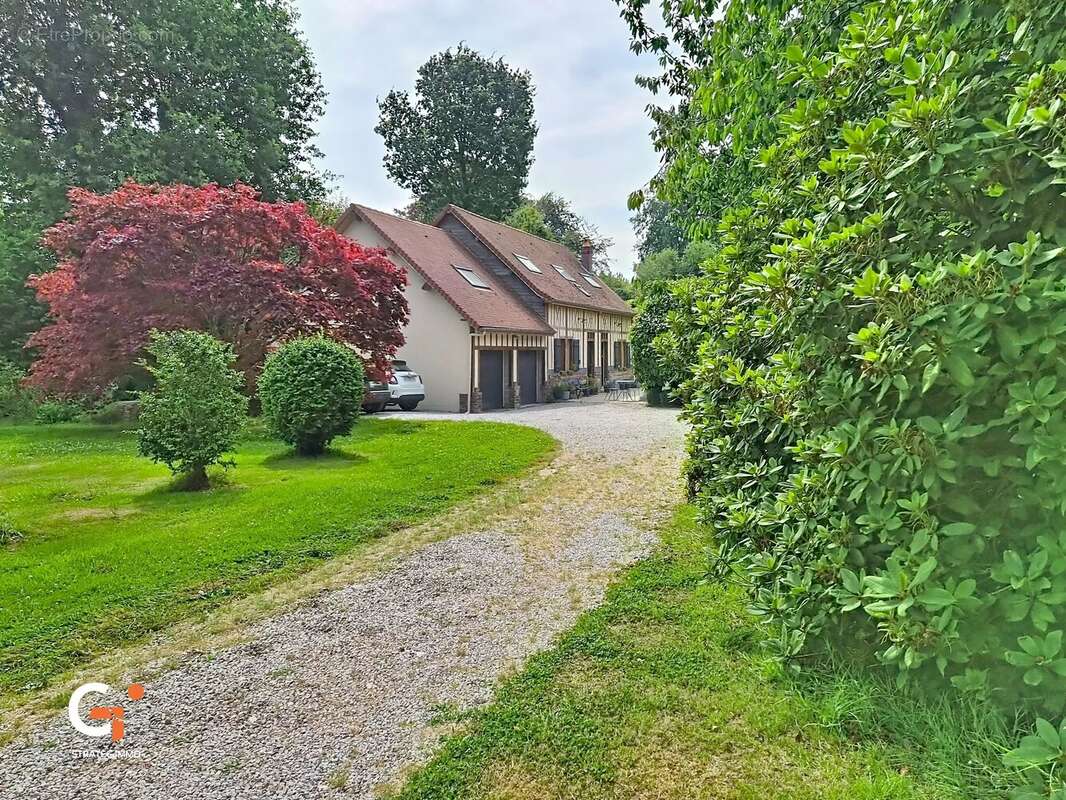 L’Histoire au pas de votre porte : Demeure de caractère de 157 m² dans son parc de 6 334 m² - photo 28