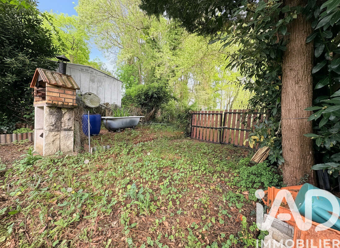 Maison 90 m² à Saint-Amand-Montrond  - photo 3