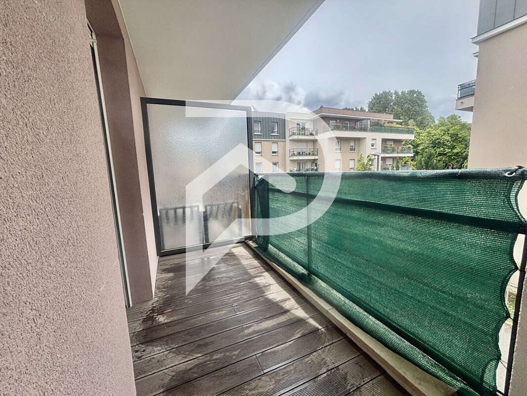 Appartement à MENNECY