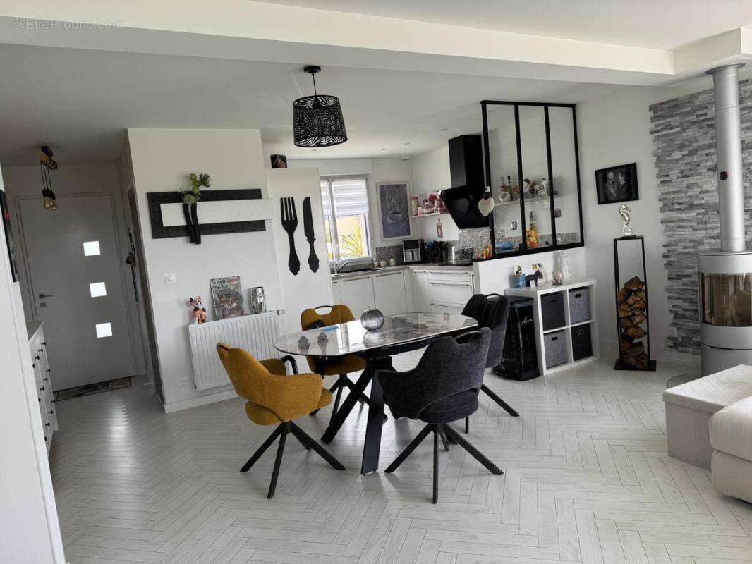 Maison à CREVIN
