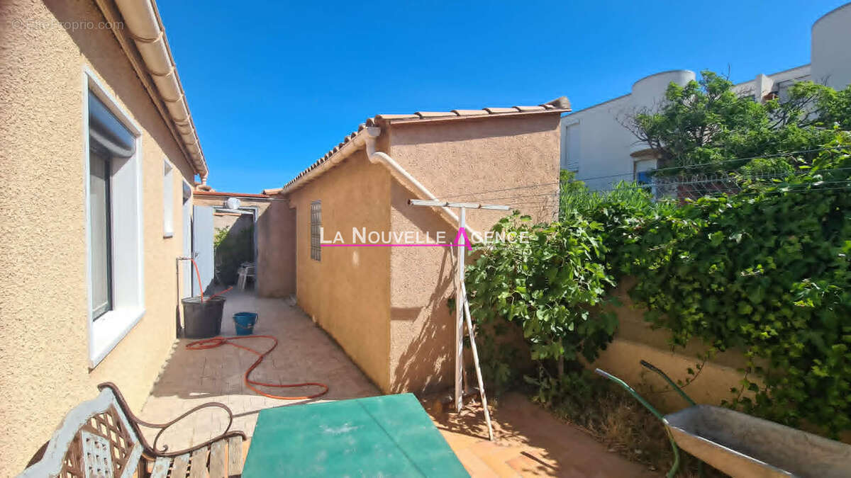 Villa t3 plain pied avec garage et piscine - photo 9