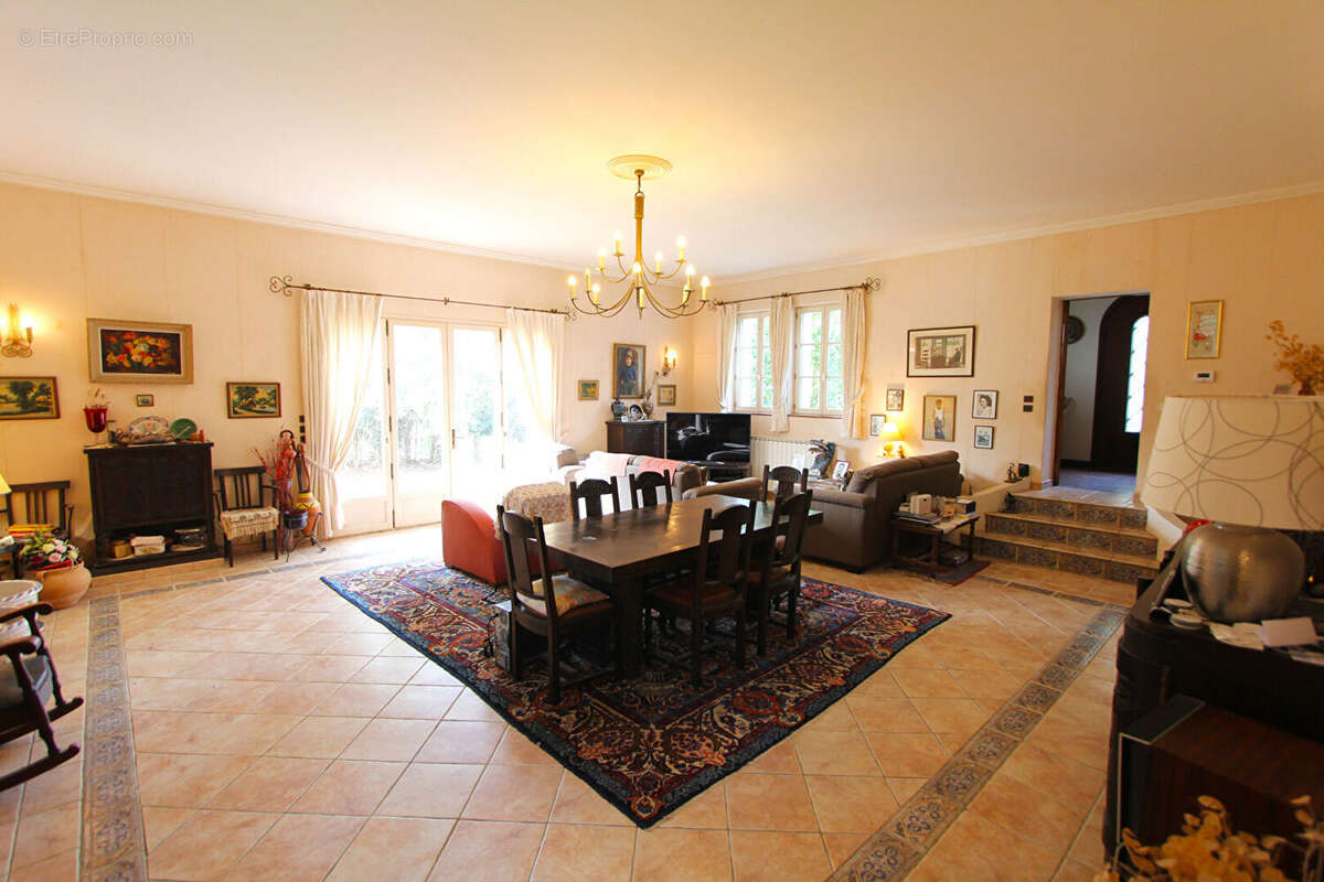 Anglet - biarritz - parc d'hiver  belle villa composée de 3 appartements  garage - abri jardin - photo 4