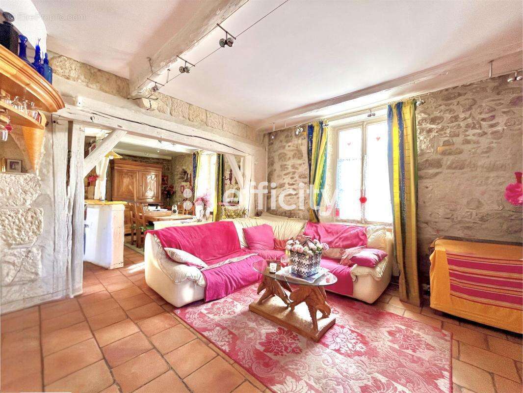 Maison à VUILLERY
