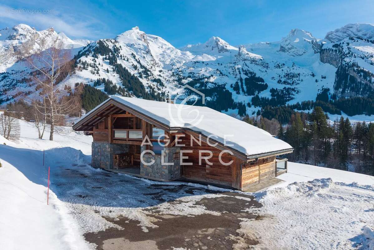 Maison à LA CLUSAZ