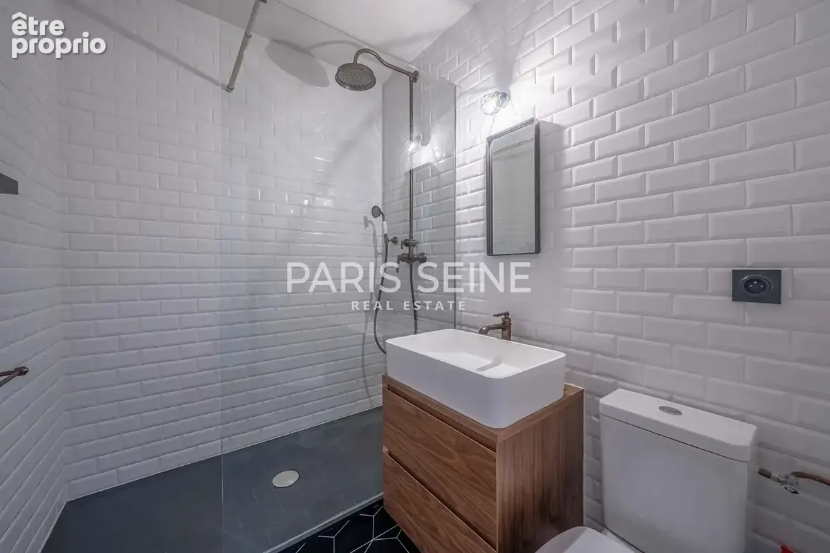 Paris seine - studio - standing  - rénové - photo 9