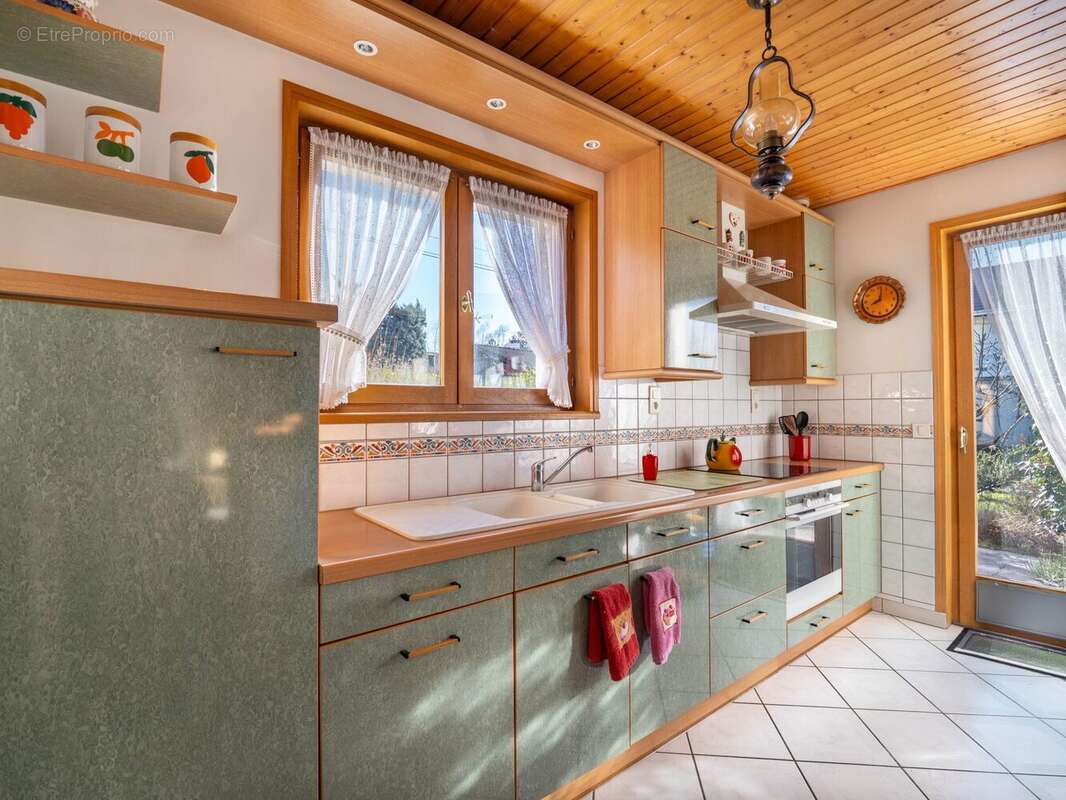 Cuisine - Maison à THONON-LES-BAINS