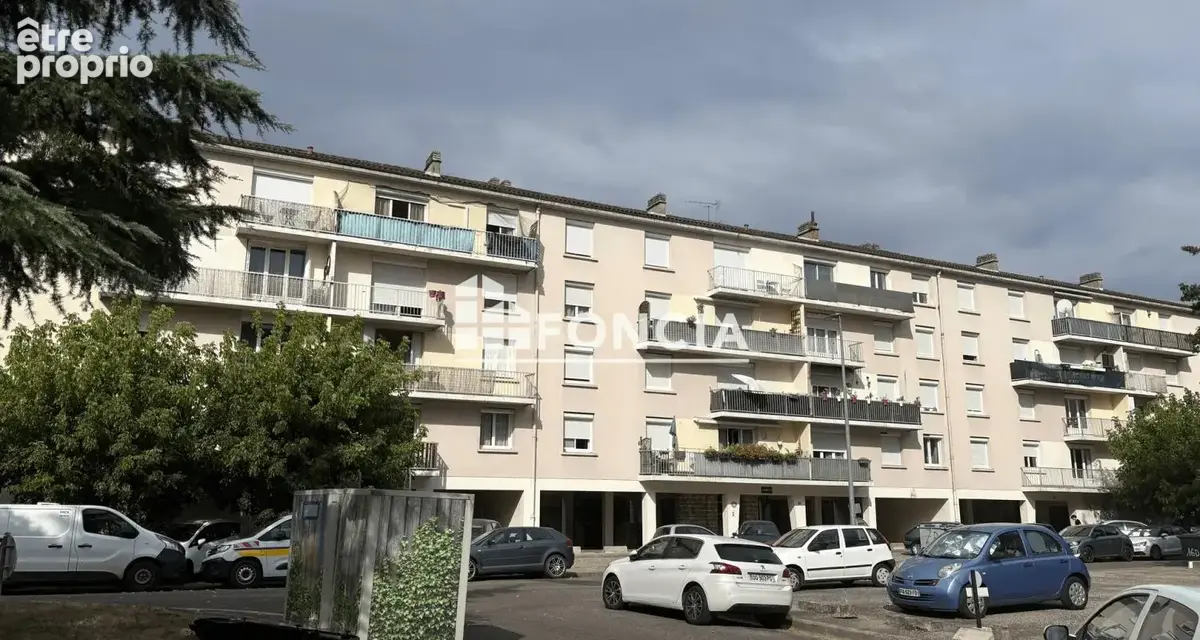 Trois pièces bis avec balcon, vendu occupé, dans une résidence bien placée : un investissement déjà en place - photo 1