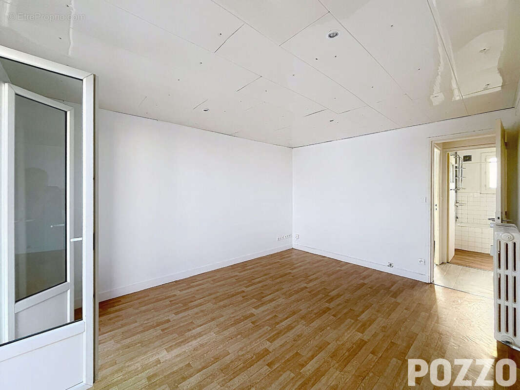 À vendre Saint-Lô, proche du centre-ville, appartement T2 avec garage - photo 4