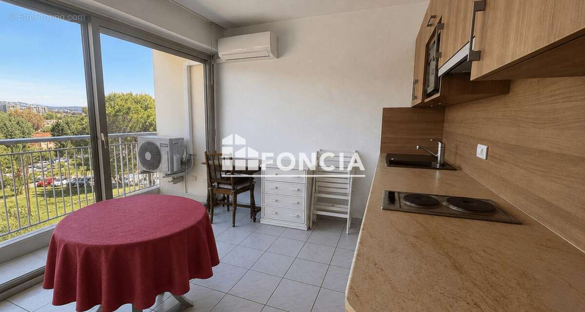 Appartement à MANDELIEU-LA-NAPOULE