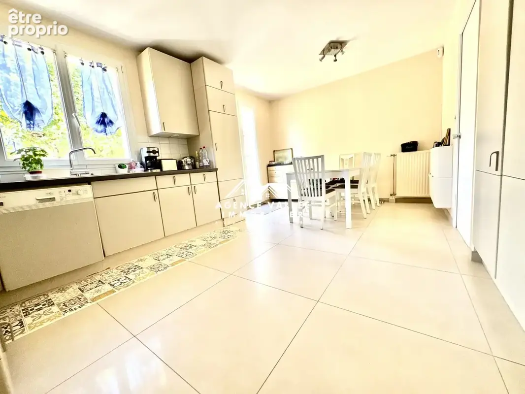 Maison 7 pièces 167 m² à vendre à Saint-Germain-Les-Corbeil (91250) - photo 7