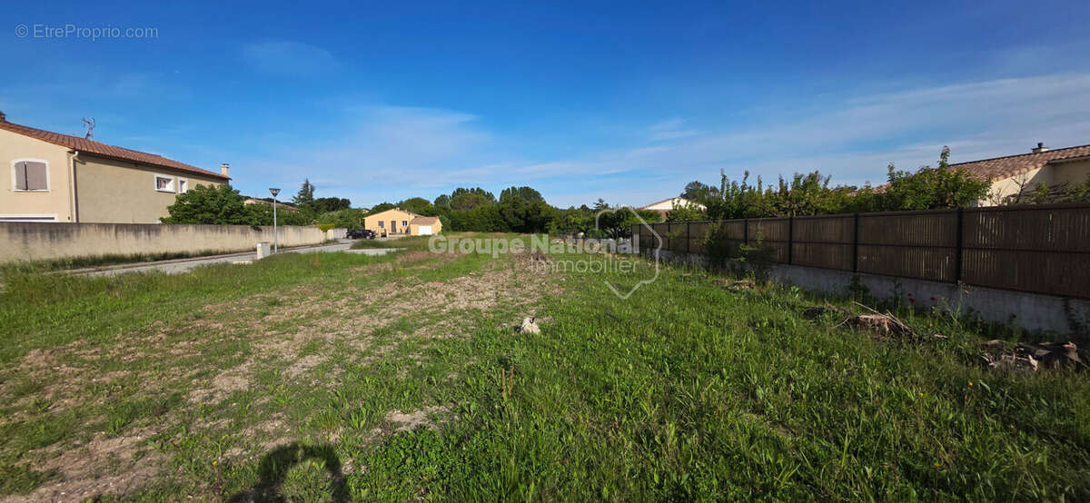 Terrain  Tresques constructible 800m² viabilisé - photo 3