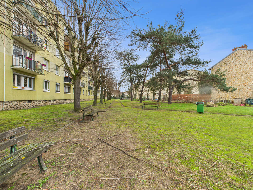 Appartement à SARTROUVILLE