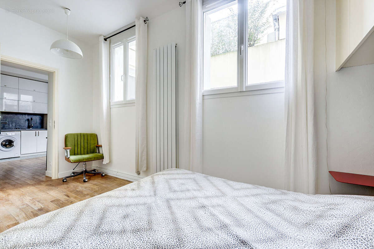 Appartement à PARIS-14E