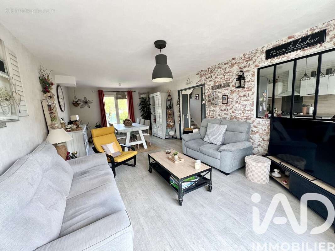 Photo 2 - Maison à BELLEU