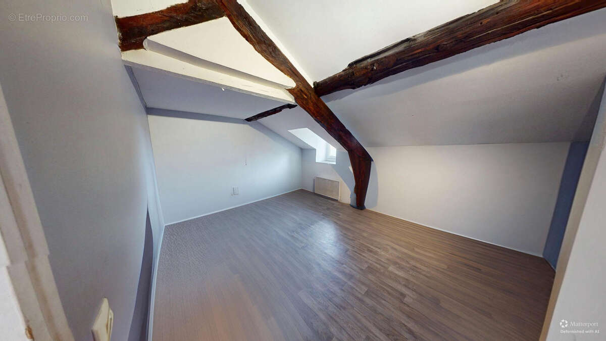 Maison à DECAZEVILLE