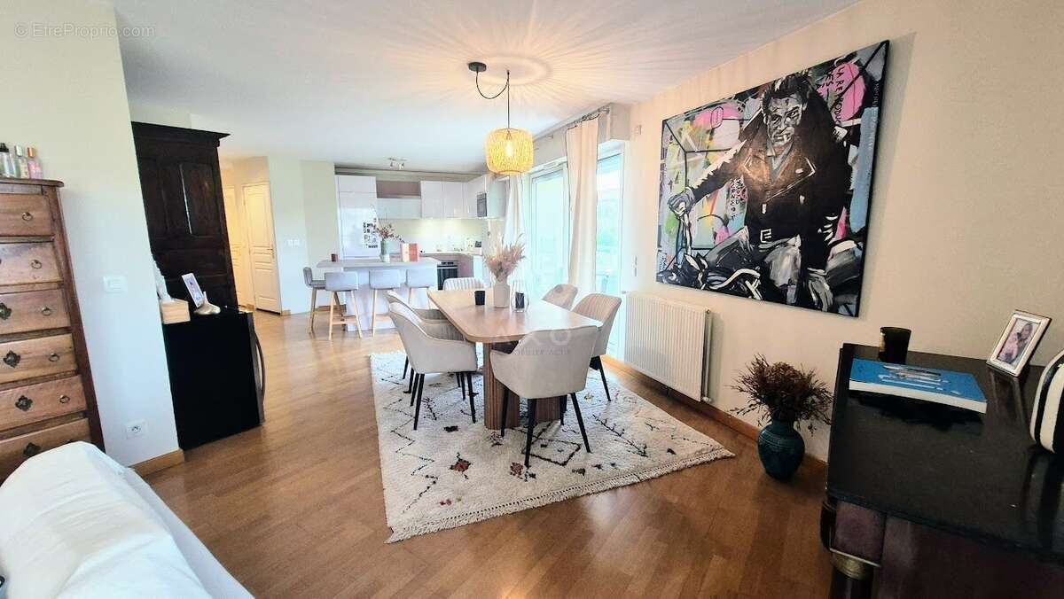 Bordeaux SAINT SEURIN Bel Appartement de standing vue sur jardins 3 chambres - photo 10