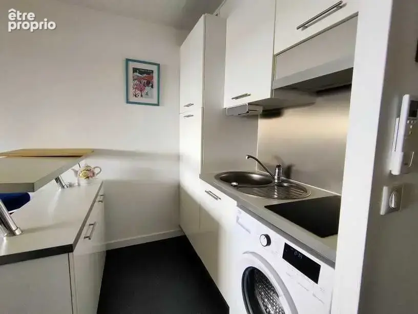 Appartement t2 renové, meublé - 1 chambre - parking - double vue / ref 15707 - photo 5