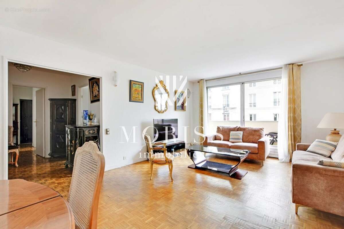 Appartement à PARIS-20E