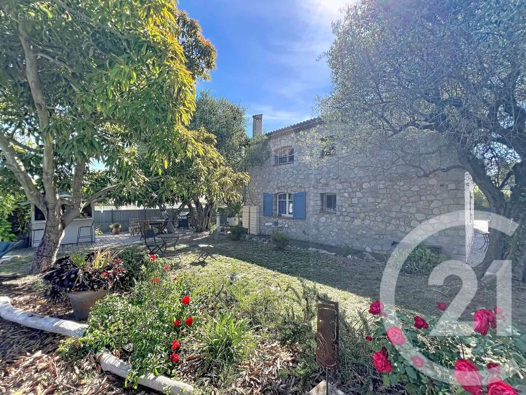 Maison à MOUGINS