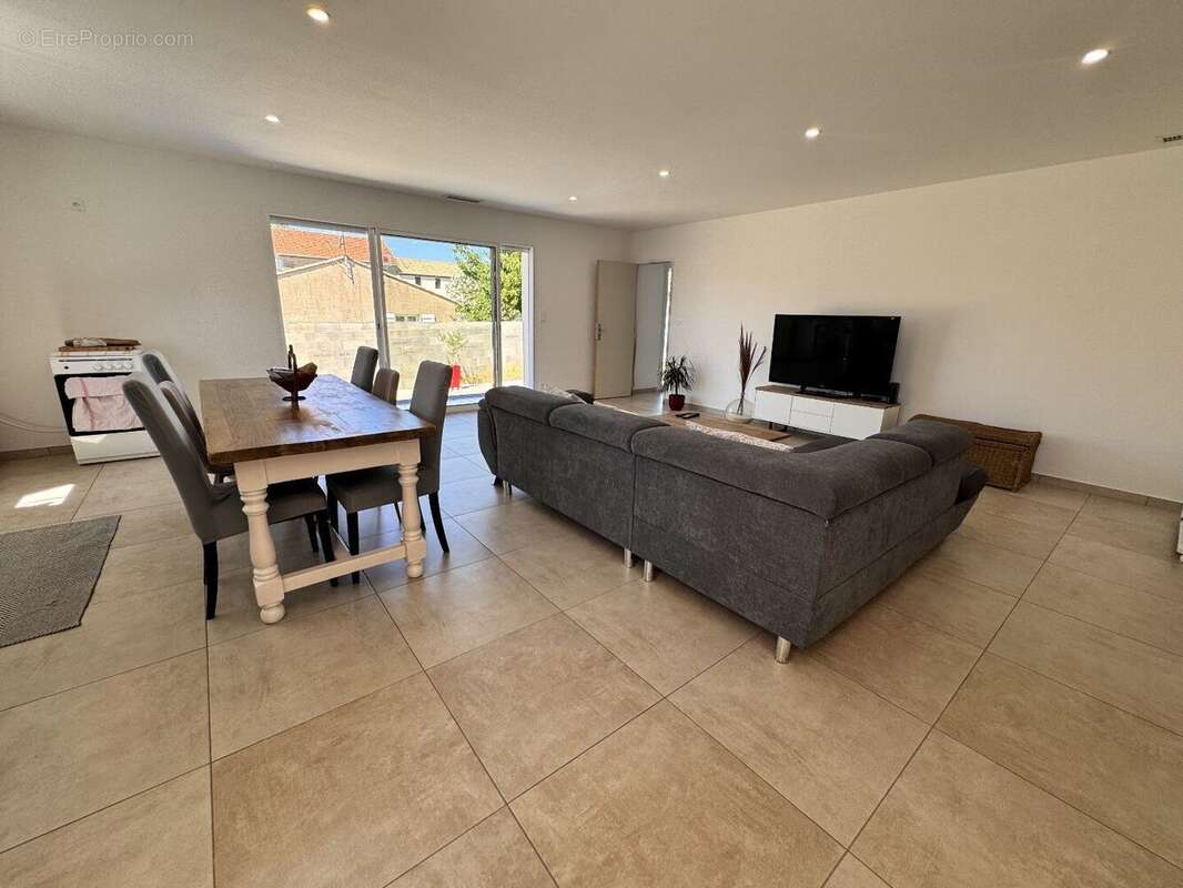 Photo 6 - Maison à ROUJAN