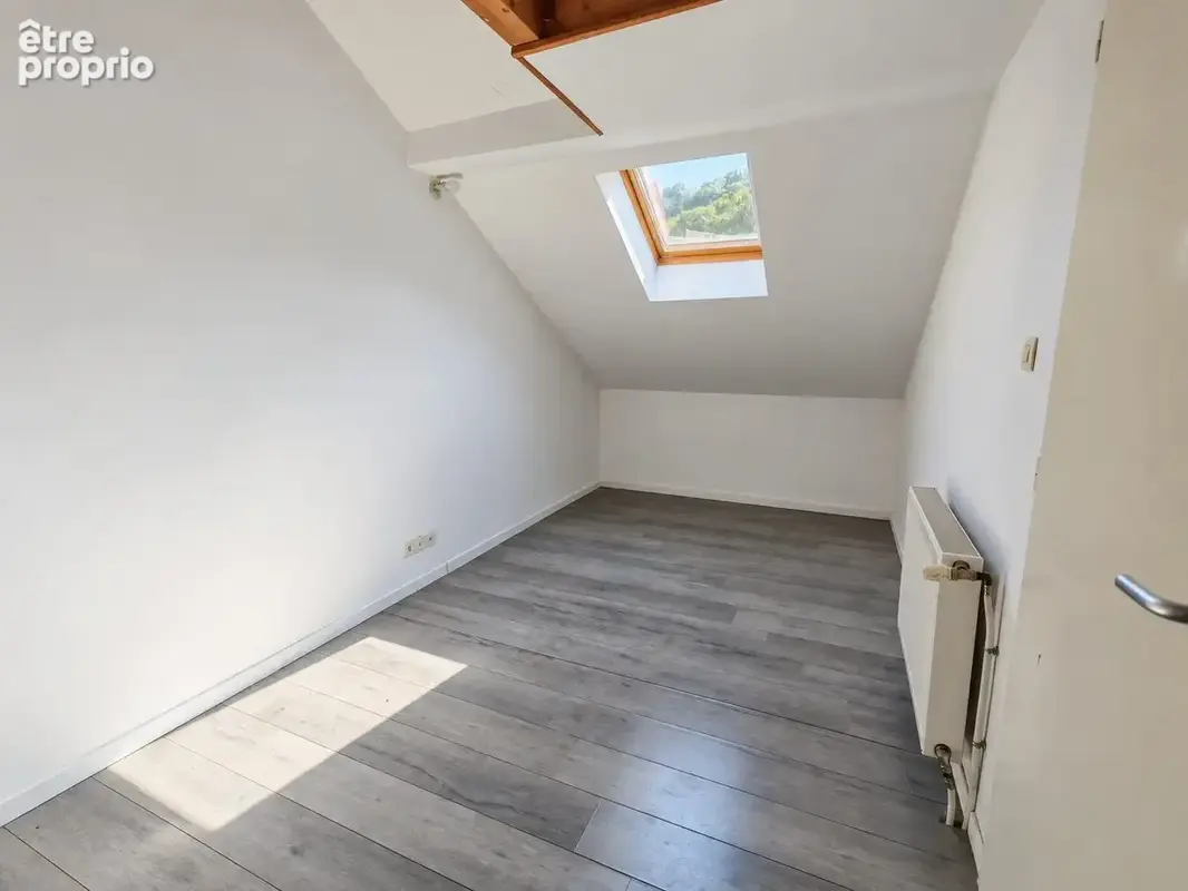 Appartement 1 pièce 27 m² à vendre à Vougy (74130) - photo 2