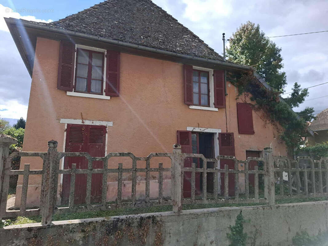 Maison à LES AVENIERES