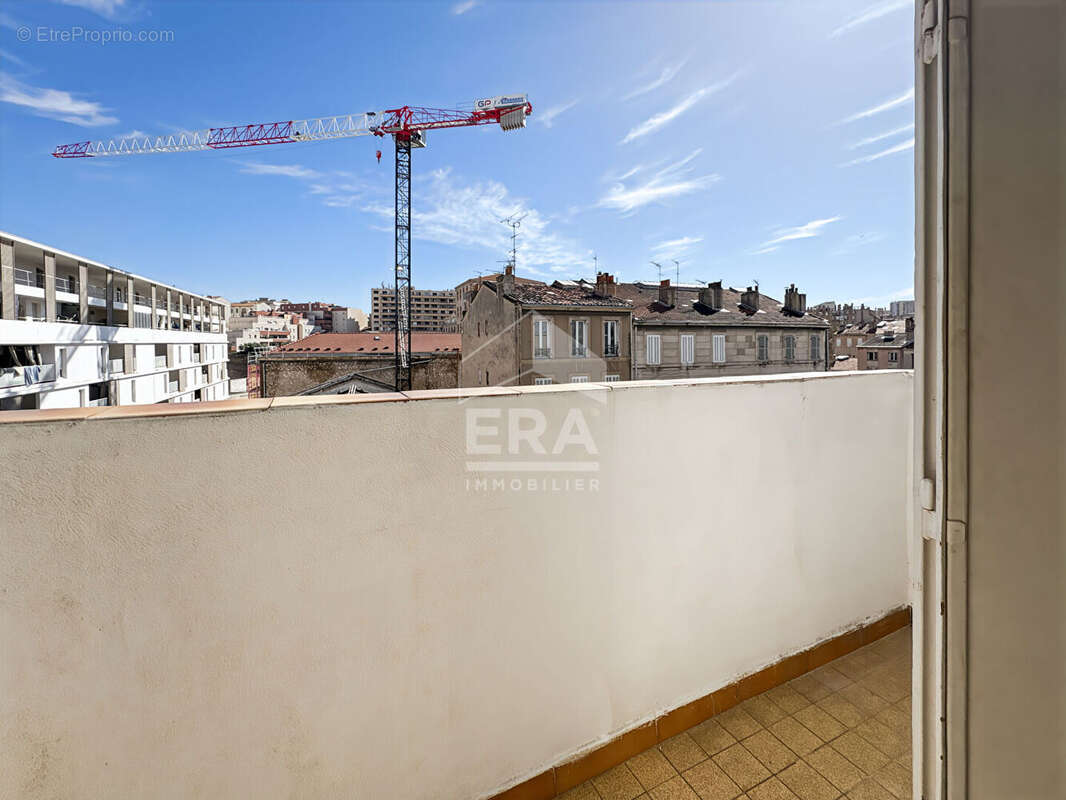 Appartement à MARSEILLE-3E