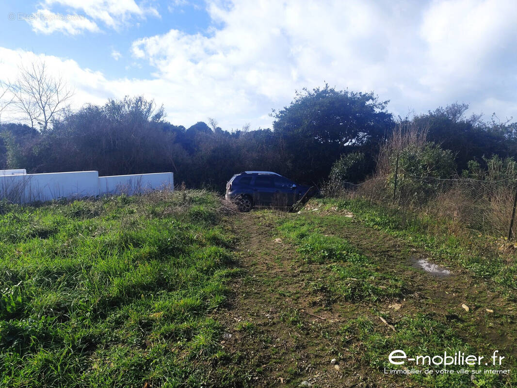 Terrain à GROIX