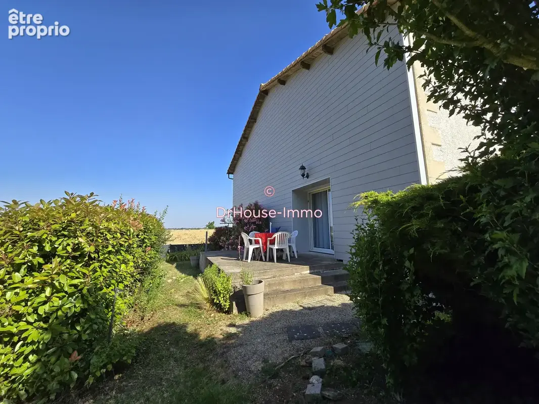 Maison 6 pièces 268 m² à vendre à Cherveux (79410) - photo 35