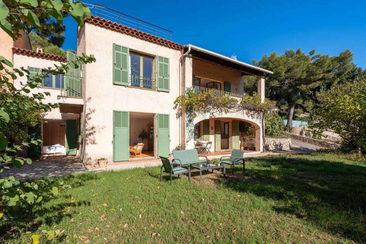 Maison à BEAUSOLEIL