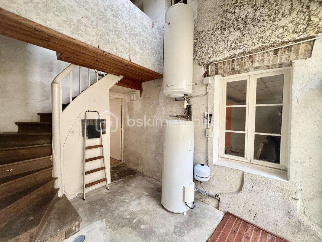 Maison à VILLENEUVE-L&#039;ARCHEVEQUE