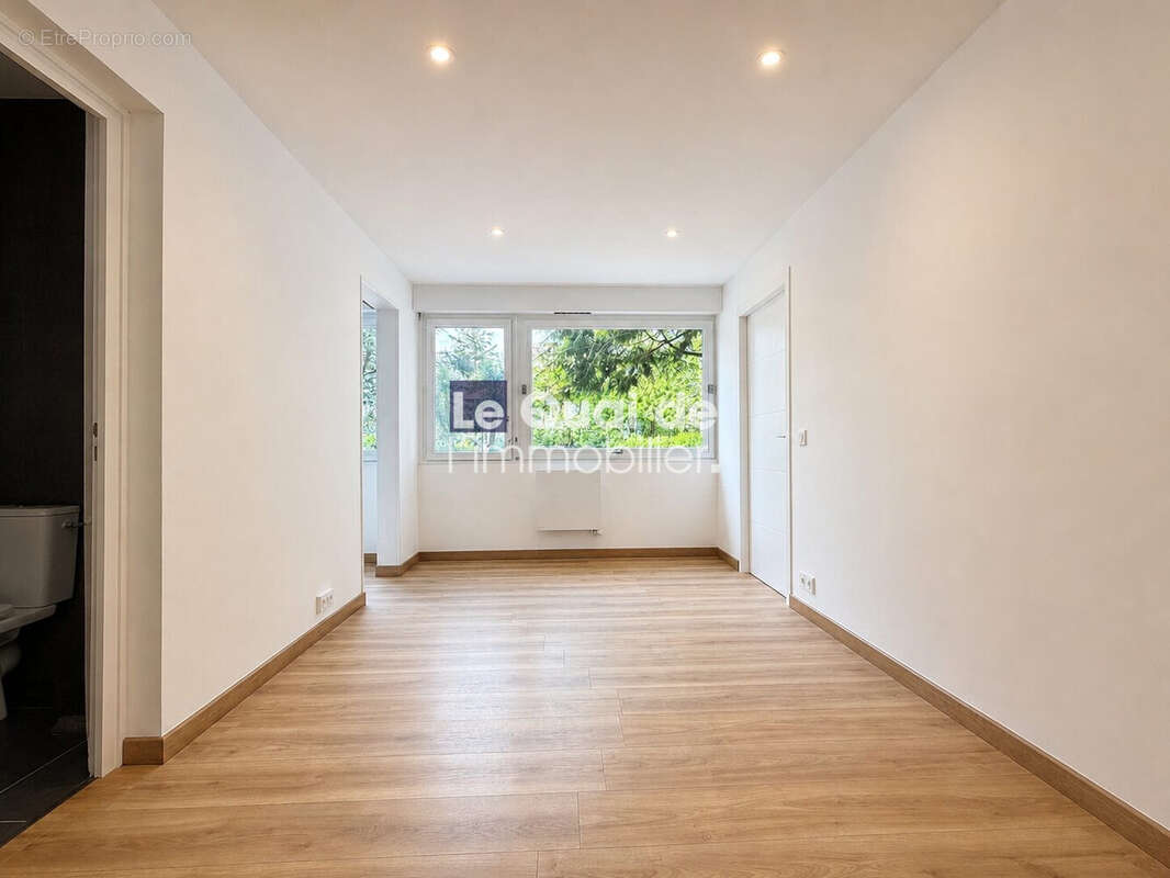 Appartement 35 m² à Saint-Julien-En-Genevois  - photo 4