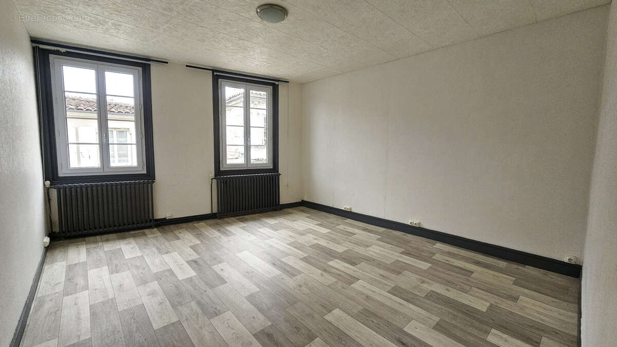 Appartement à COGNAC