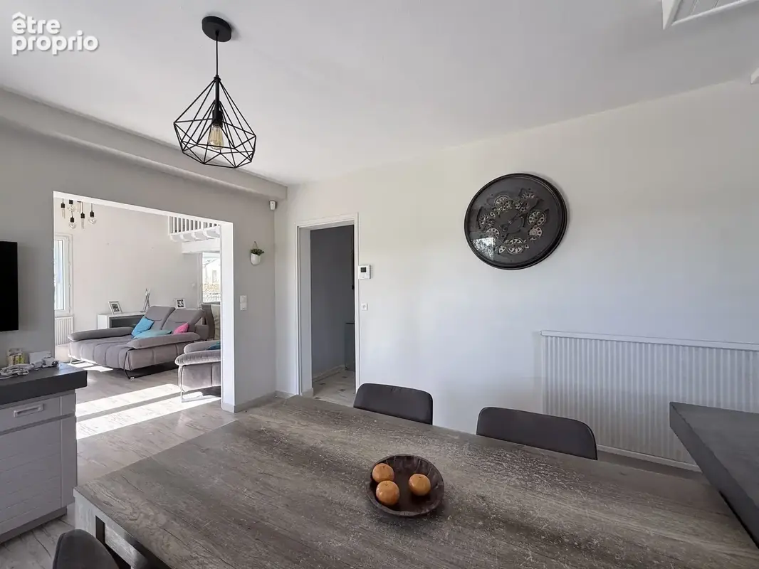 Maison 307 m² à Andilly  - photo 9