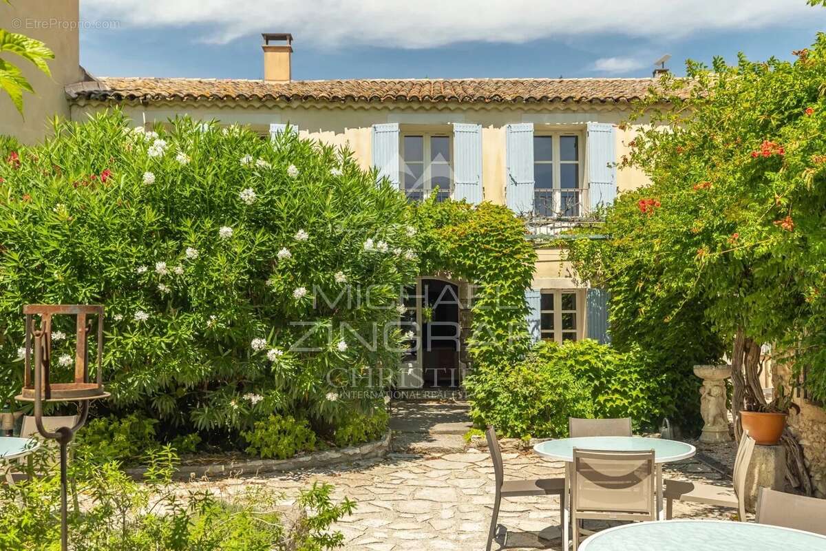 Domaine d’Exception avec piscine aux Portes de L’Isle-sur-la-Sorgue - photo 6
